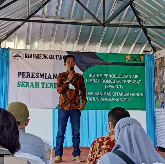 Ferry: Berkat Bantuan Program Sanitasi Limbah Rumah, Warga Dua RW Tidak Lagi Buang Kotoran ke Sungai