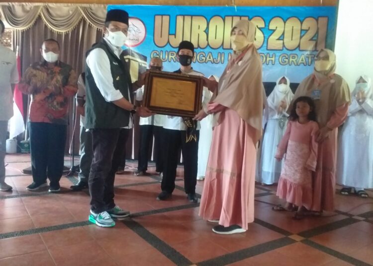 Yayasan Ummahat Berikan Umroh Gratis Terhadap Guru Ngaji, Bupati Bandung: Mereka Sudah Mewakapkan Diri Memenuhi Panggilan Suci
