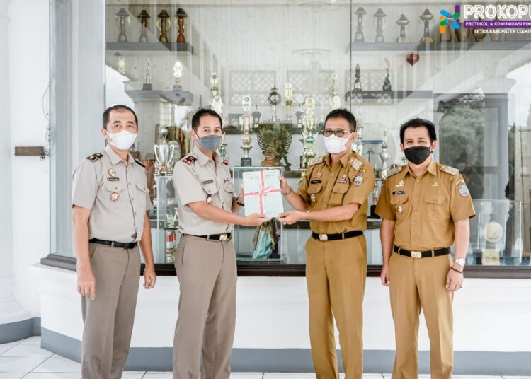 Pemkab Ciamis Terima 100 Sertifikat Aset Pemda dari BPN