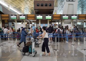 Cegah Omicron, Pemerintah Imbau Masyarakat Tak Lakukan Perjalanan Luar Negeri