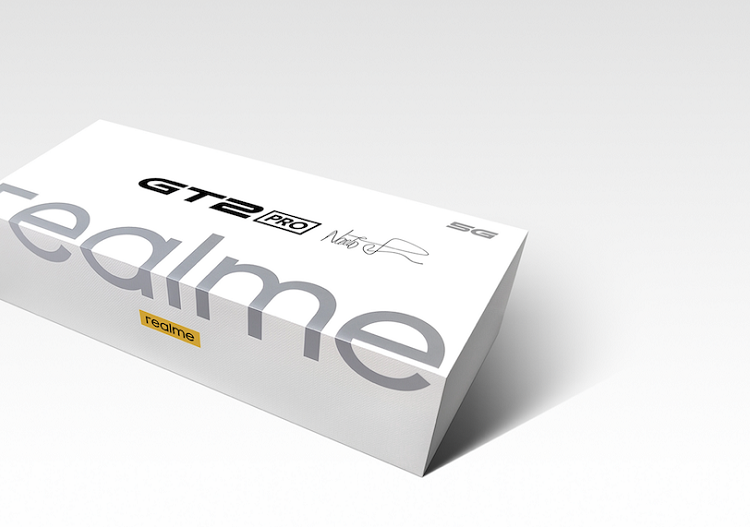 Penjualan Mencapai 60 Juta Unit, Realme Mendobrak Segmen Premium