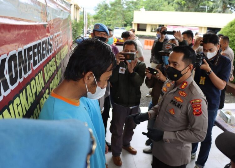 Kapolres Cianjur saat Jumpa Pers dengan Awak Media