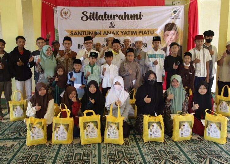 Safari Ramadhan, Ace Hasan Silaturahmi ke Pesantren dan Beri Santunan Anak Yatim