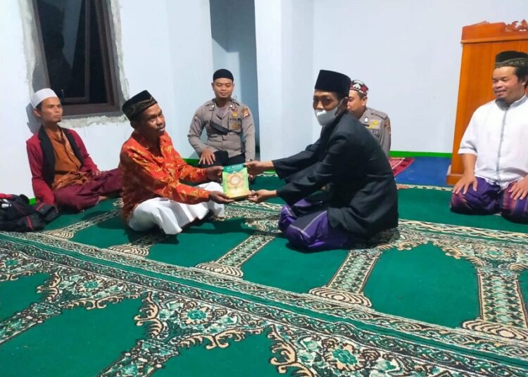 Sapari Ramadhan Kades Jatisari Bersama Babinkatibmas