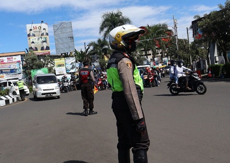 Jalur Kota Sumedang Padat, Kapolres Sumedang Turun Tangan Urai Kemacetan