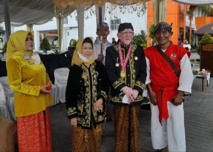 Rangkaian Hari Jadi Sumedang ke-444, Keraton Sumedang Larang Gelar Kirab Panji