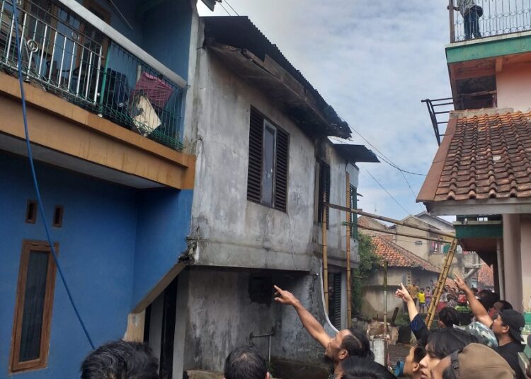 Diduga Akibat Kosleting Listrik, Sijago Merah Hanguskan Rumah