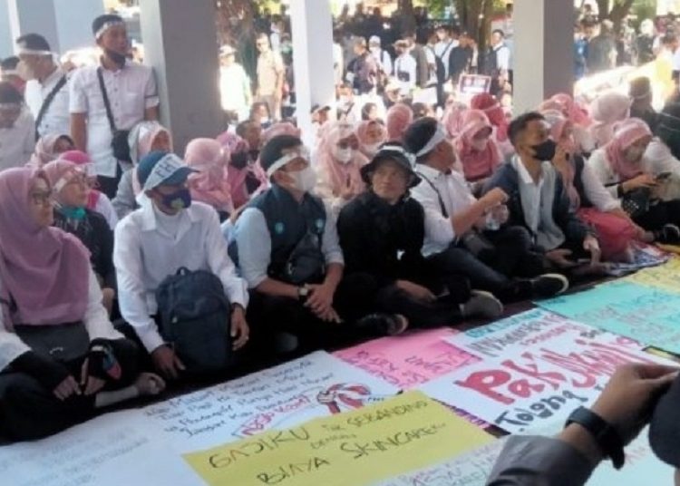 Ribuan Honerer Lintas Dinas Tuntut Pengangkatan ASN