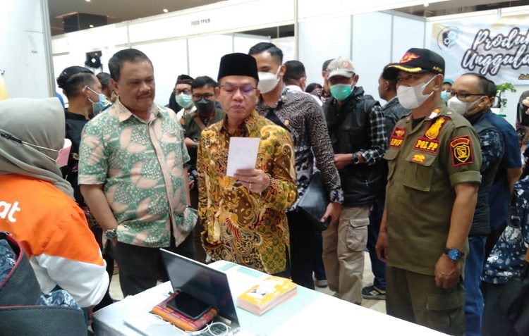 Ribuan Pencari Kerja Banjiri Soljer Fair 2022, Yang Dibuka Langsung Bupati Bandung