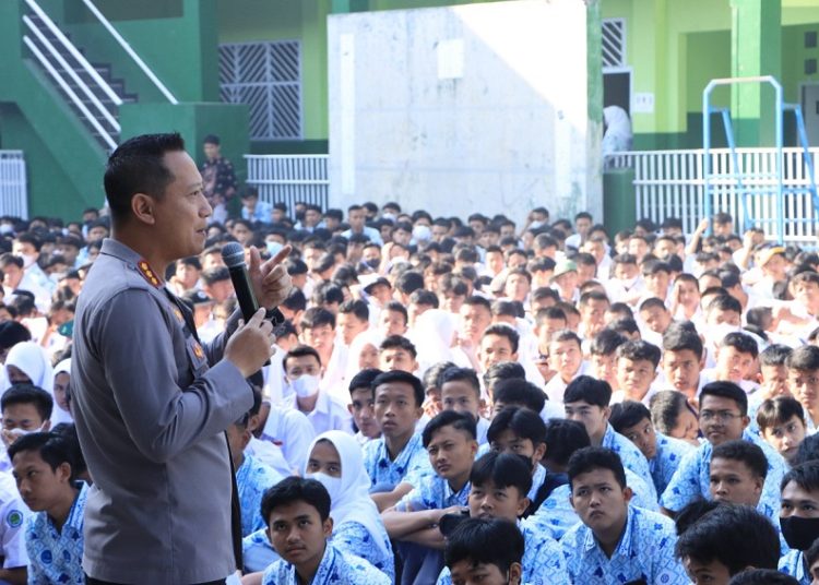 Antisipasi Kenakalan Remaja, Kapolresta Bandung Berikan Penyuluhan Bagi Ratusan Pelajar