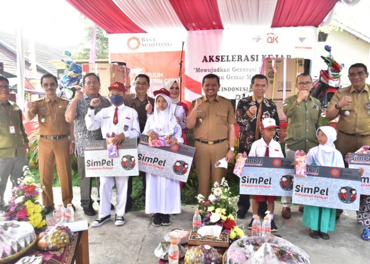770 Siswa Dapat Simpanan Pelajar dari Perumda Bank Sumedang