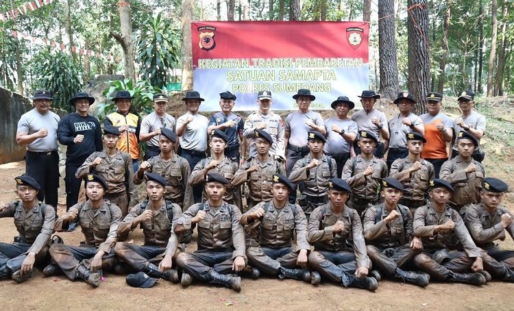 Polres Sumedang Gelar Bina Tradisi dan Pembaretan Bintara Baru