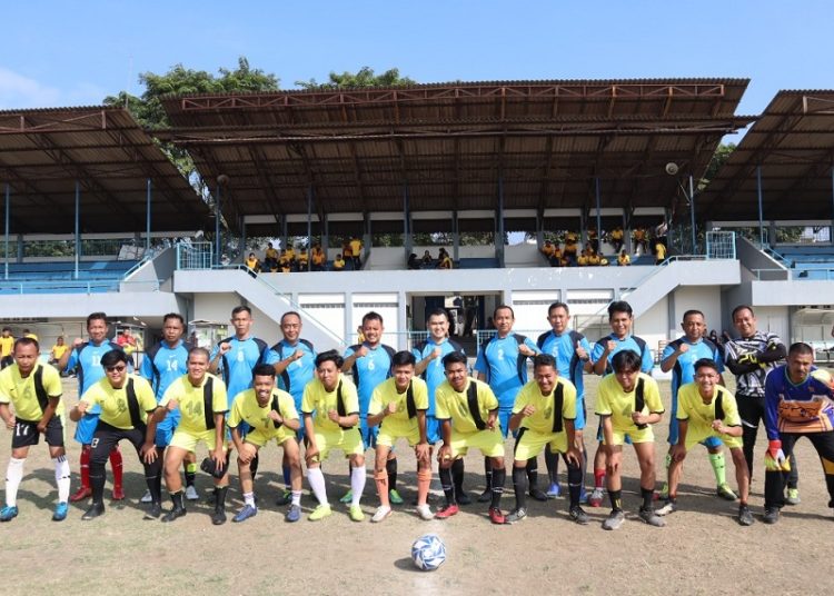 Personil Polres Sumedang Olahraga Bersama Forum Mahasiswa Cipayung