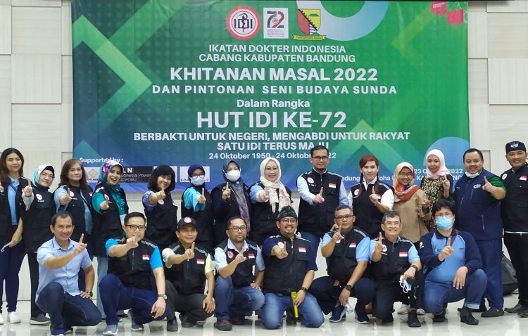 Ikatan Dokter Indonesia Gelar Khitanan Masal dan Pintonan Seni Budaya
