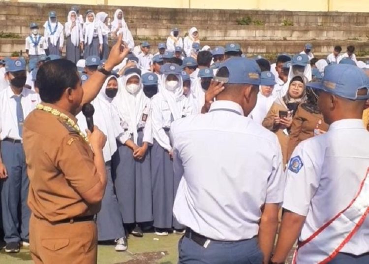 Bupati Jadi Pembina Upacara di Lingkungan Sekolah SMA Negeri 1 Jatinangor