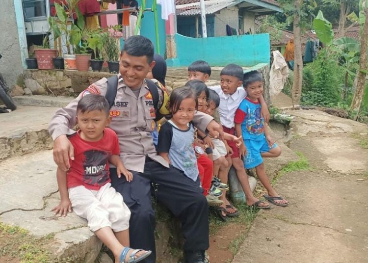 Polsek Ciwidey Lakukan Pembinaan dan Penyuluhan Kepada Anak-anak