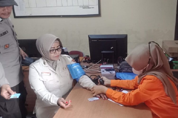 Kapolsek Karangpawitan Ucapkan Terima kasih Pada PKM Telah Laksanakan Screening