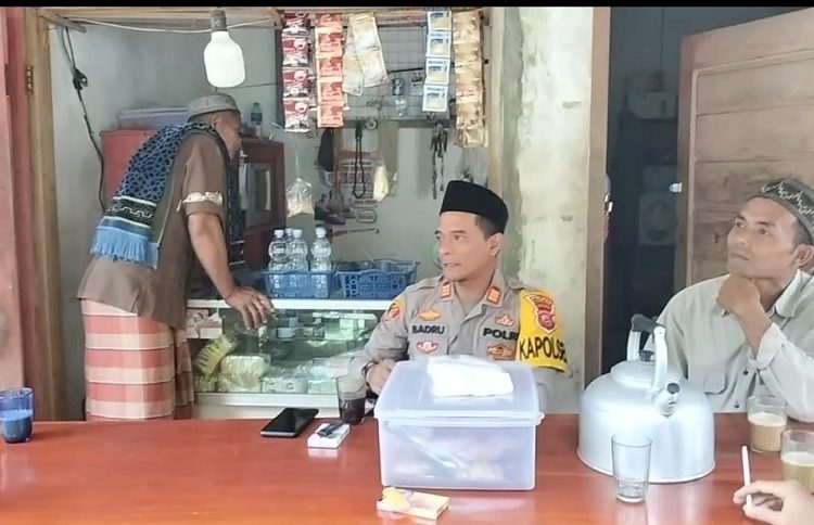 Kapolsek Naringgul Sambangi Warga Kampung Cibodas, Serap Langsung Aspirasi Warga