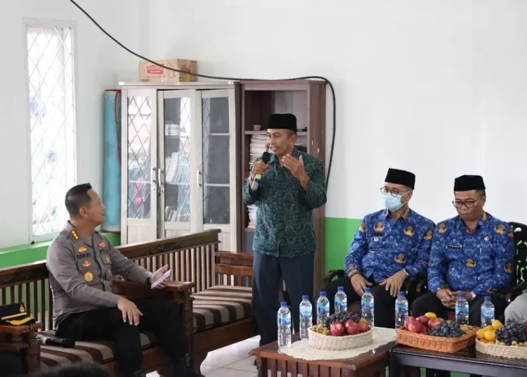 Tampung Keluhan Masyarakat, Polresta Bandung Laksanakan Jumat Curhat