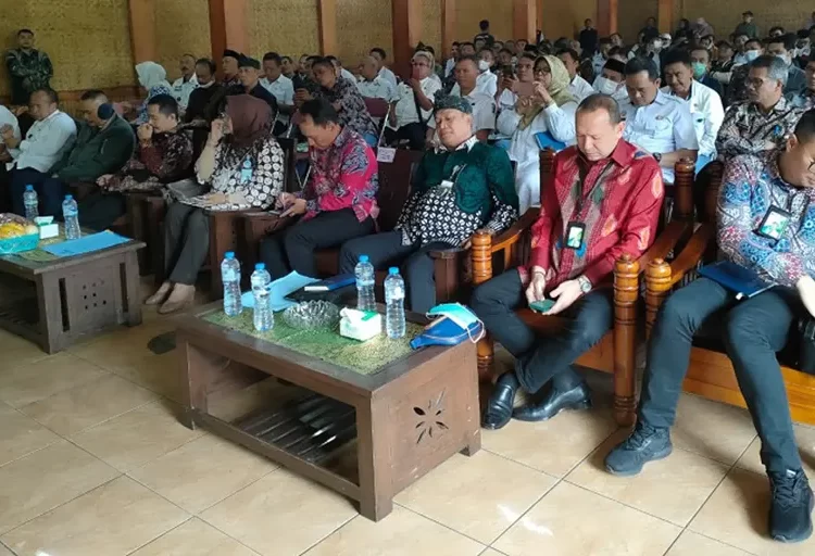 Para Kades Hadiri Rakor Bunga Desa