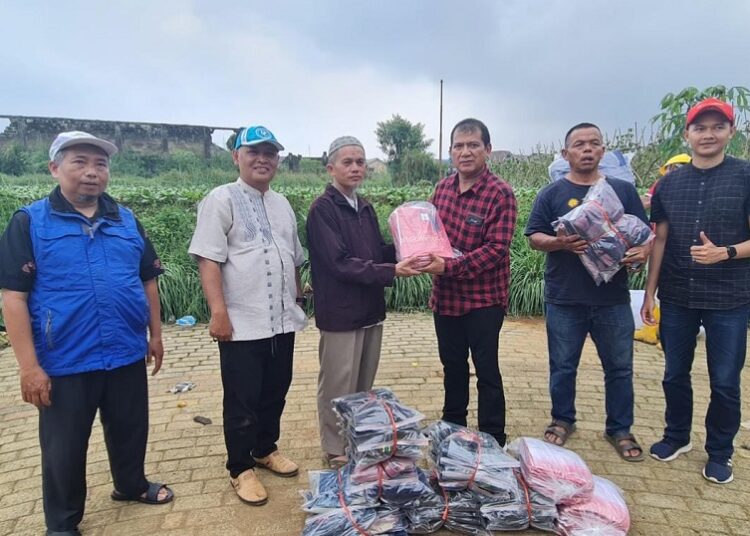 Warga RW.02 Kelurahan Ledeng, Peduli Korban Gempa Bumi Cianjur Berbagai Bantuan Disampaikan