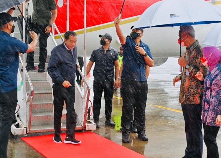 Presiden Jokowi akan Resmikan Jalan Tol Semarang-Demak, Diterima Ganjar Pranowo beserta istri