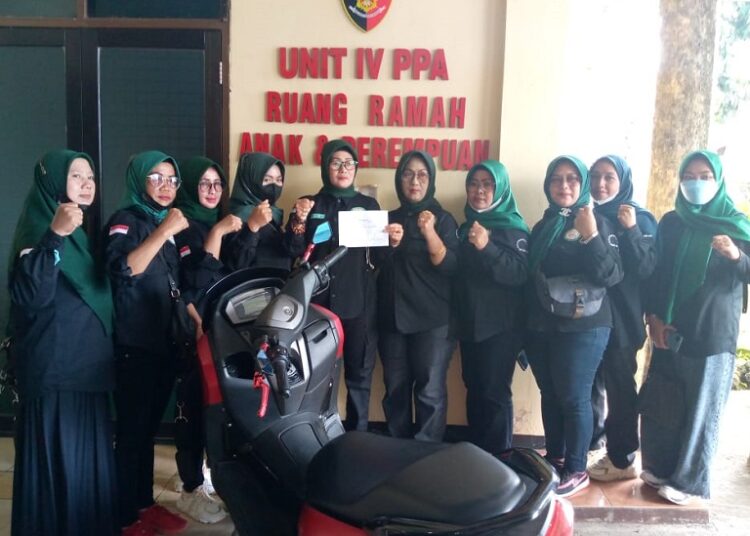 Ema-Ema Paguyuban Intan Pertiwi Datangi Polres Garut