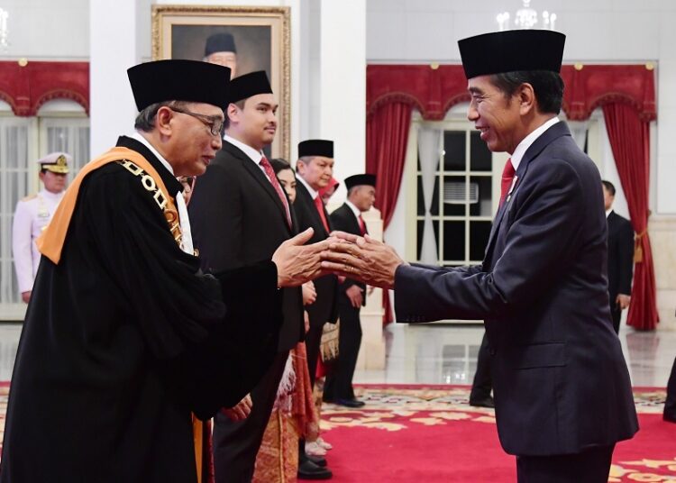 Presiden Jokowi Saksikan Langsung Sumpah Sunarto sebagai Wakil Ketua MA Bidang Yudisial