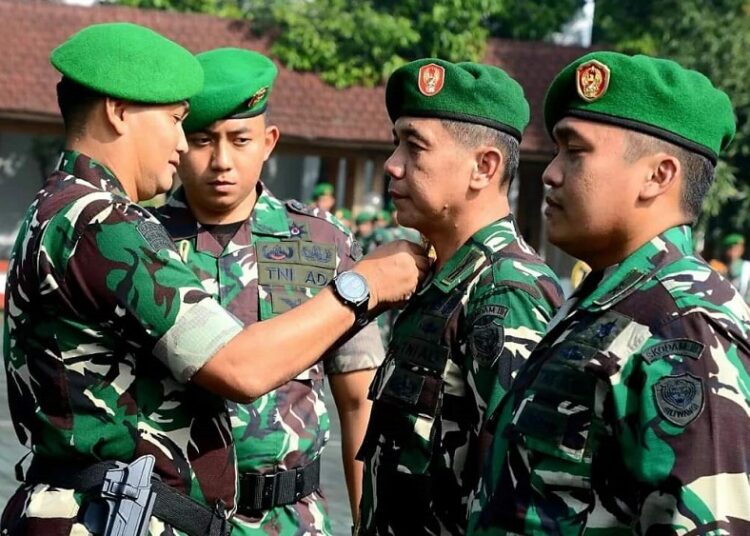 Kenaikan Pangkat 61 Orang Anggota, Pangdam Siliwangi Beri Surprise Hadiah Sepeda Motor