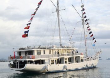 Momen Presiden Jokowi Ajak Pemimpin ASEAN Berlayar dan Nikmati Senja