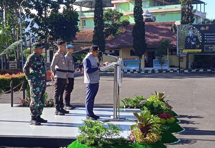 Porles Garut Gelar Pasukan Dalam Rangka Pilkades Serentak Gelombang 2 Tahap ll Tahun 2023