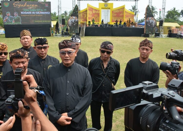 Pangdam III/Siliwangi Gelar Botram di Lapangan Darongdong, Sebagai Rasa Syukur Atas Nikmat Tuhan