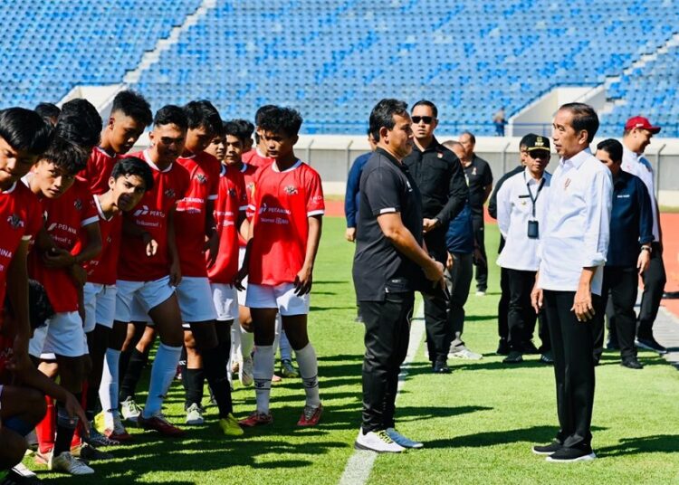 Kunjungi Stadion Si Jalak Harupat, Presiden Cek Kesiapan untuk Piala Dunia U-17