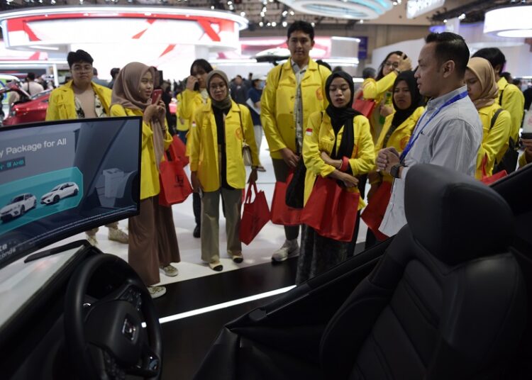 Honda Ajak Mahasiswa UI Perdalam Pengetahuan Strategi Pemasaran di GIIAS 2023