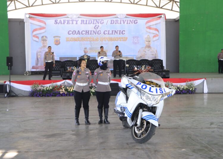 Ratusan Klub dan Paguyuban Otomotif Antusias Ikuti Safety Riding Bareng Satlantas Polresta Bandung