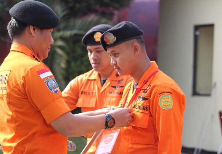 Kantor SAR Bandung Tingkatkan Kapasitas Rescuer pada Pertolongan di Ruang Terbatas