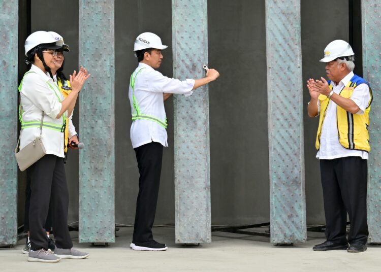 Bilah Pertama Garuda di Kantor Presiden IKN, Dipasang Jokowi