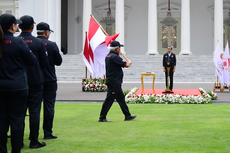 Lepas Kontingen Indonesia ke Asian Games Hangzhou, Presiden Targetkan Masuk 10 Besar