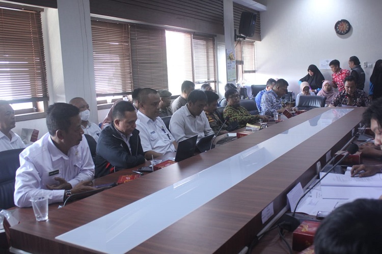 Terkait Maraknya Alih Pungsi Lahan,Ketua Komisi ll DPRD Garut Terima Audensi DPD IWO Indonesia