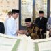 Hari Kedua di Jateng, Dalam Kunjungan Kerja Presiden Jokowi Terima Mushaf Al-Quran