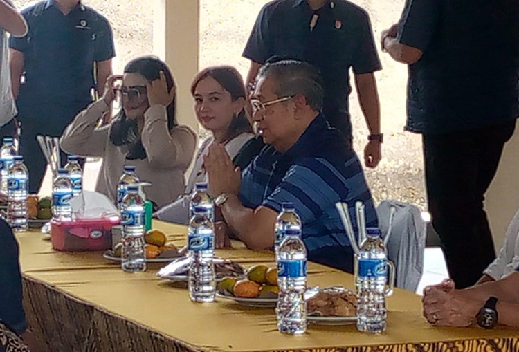 Rehat dari Hingar Bingar Politik, Presiden RI Ke-6 Makan Siang Bareng Awak Media