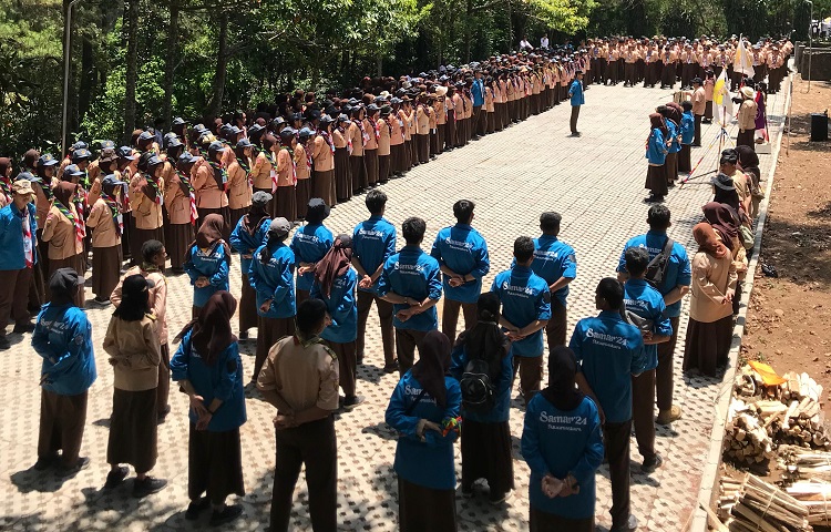 Kepala SMAN 1 Margahayu Buka CPD Siswa Kelas X, Di Gunung Puntang Kab. Bandung