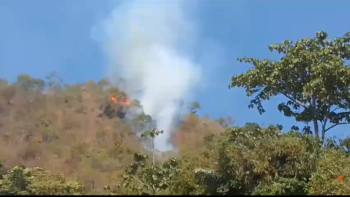 Danramil Conggeang Bersama Personil Gabungan Antisipasi Kebakaran Lereng Gunung Tampomas