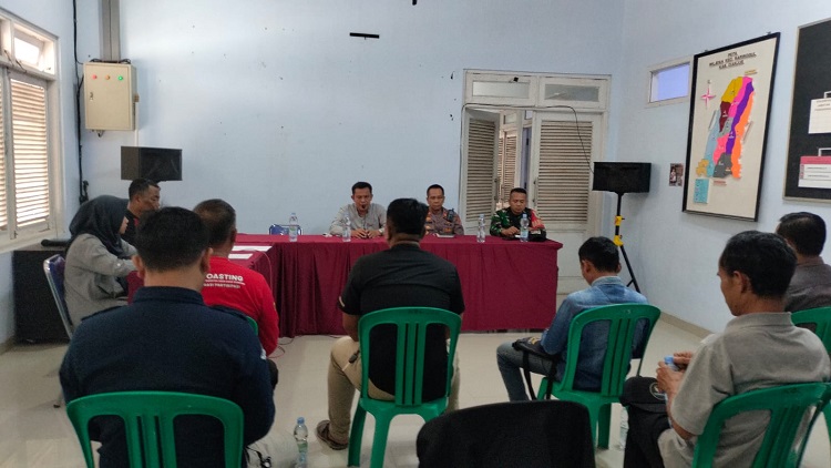 PPK dan Panwaslu Bersama Forkopimcam Rapat Persiapan Penyimpanan Lokasi Logistik Pemilu 2024