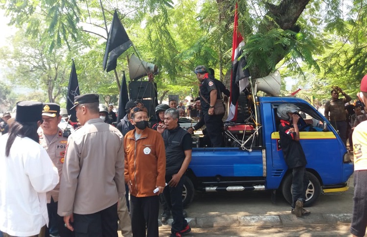 Kepolisian Amankan Aksi Unras FKO, LSM dan Komunitas Sumedang