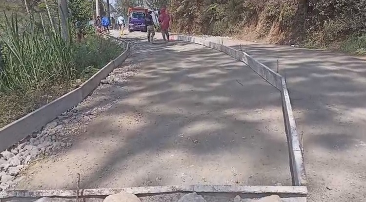 Kabar Baik Akhir Tahun, Warga Cipelah Lega Akses Jalan Sudah Kembali Dicor Beton