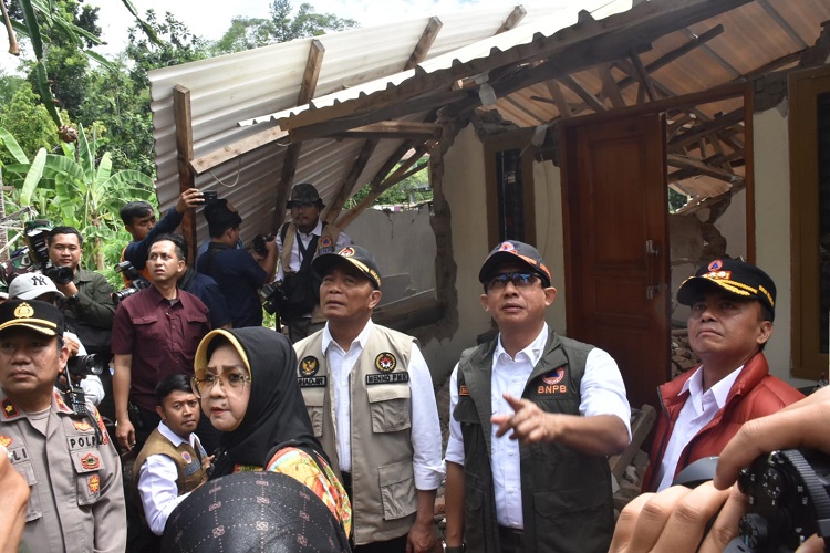 Menko PMK: Masih Banyak Bangunan Tidak Berkontruksi Besi di Wilayah Terdampak Gempa