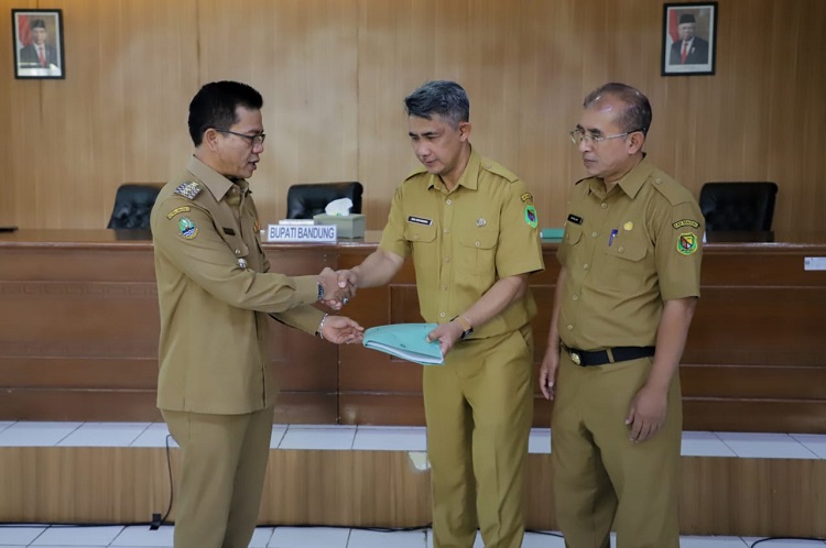 Bupati Bandung Dorong Peningkatan Daya Saing Daerah, Tiga Rancangan Perbup RDTR Ditandatangani
