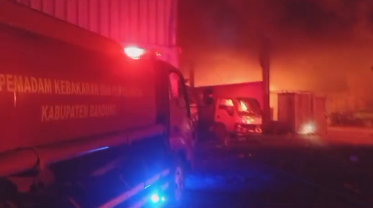 Asset Dinas Lingkungan Hidup Dilalap Sijago Merah