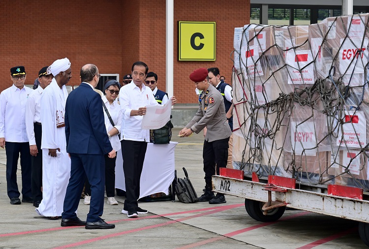 Presiden Jokowi Lepas Pengiriman Bantuan Kemanusiaan untuk Palestina dan Sudan